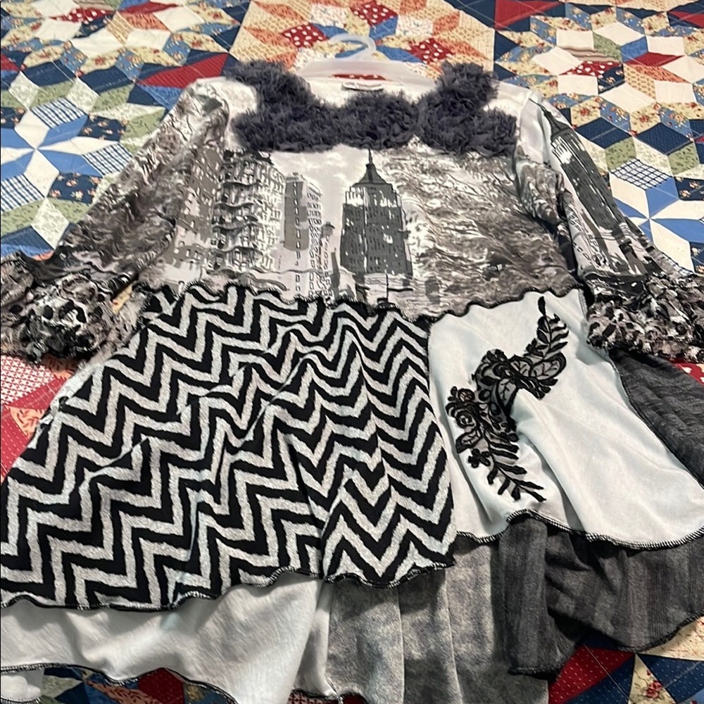 Beautiful Stylish Gray and Black Tunic Top A Must Have